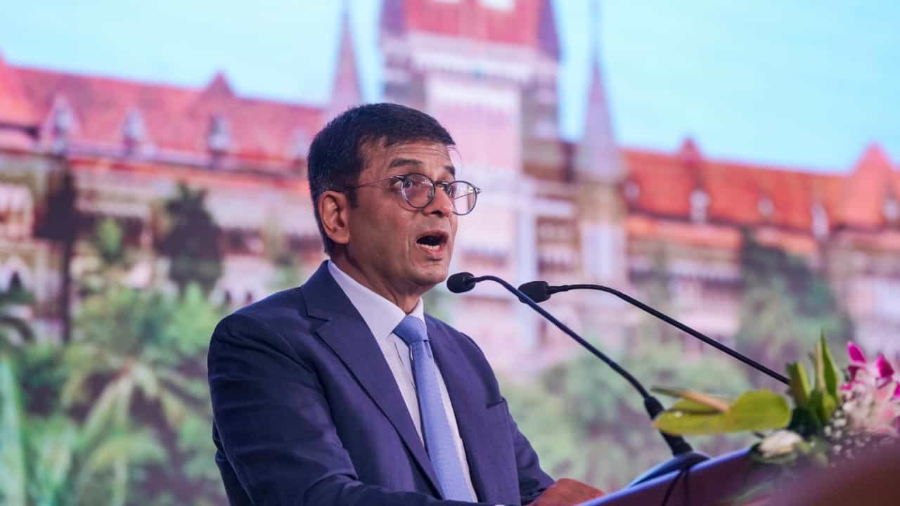 CJI DY Chandrachud: ನನ್ನ ಅಧಿಕಾರಾವಧಿಯನ್ನು ಇತಿಹಾಸ ಹೇಗೆ ನಿರ್ಣಯಿಸುತ್ತದೆ ಎಂಬ ಆತಂಕವಿದೆ: ಸಿಜೆಐ ಚಂದ್ರಚೂಡ್ CJI DY Chandrachud: ನನ್ನ ಅಧಿಕಾರಾವಧಿಯನ್ನು ಇತಿಹಾಸ ಹೇಗೆ ನಿರ್ಣಯಿಸುತ್ತದೆ ಎಂಬ ಆತಂಕವಿದೆ: ಸಿಜೆಐ ಚಂದ್ರಚೂಡ್