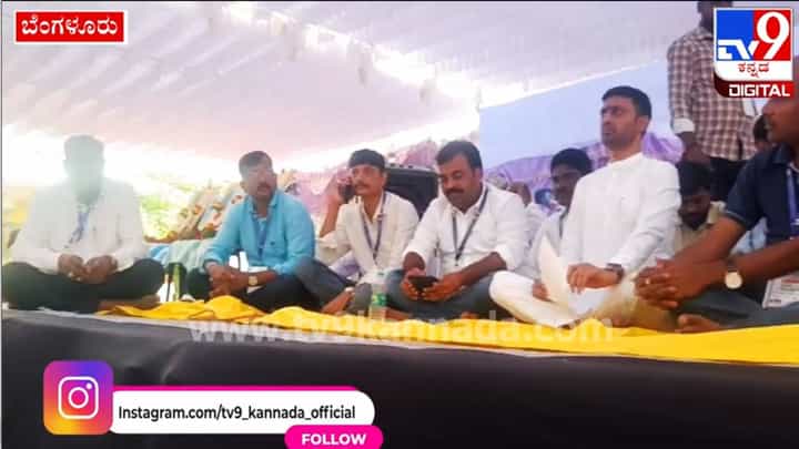 ಪಿಡಿಒ, ಕಾರ್ಯದರ್ಶಿಗಳ ಹೋರಾಟಕ್ಕೆ ಬೆಂಬಲ ಘೋಷಿಸಿದ ಕುಮಾರಸ್ವಾಮಿ, ವಿಜಯೇಂದ್ರ ಪಿಡಿಒ, ಕಾರ್ಯದರ್ಶಿಗಳ ಹೋರಾಟಕ್ಕೆ ಬೆಂಬಲ ಘೋಷಿಸಿದ ಕುಮಾರಸ್ವಾಮಿ, ವಿಜಯೇಂದ್ರ
