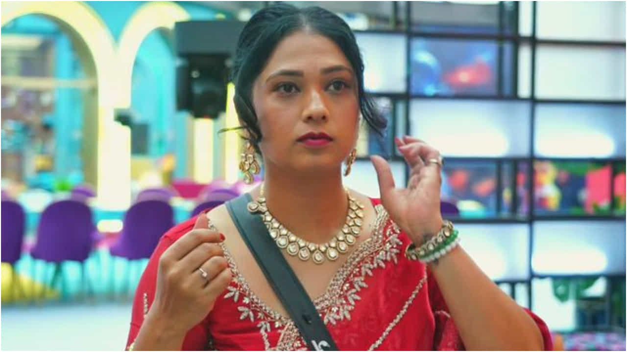 ಬಿಗ್ ಬಾಸ್ ಎಲಿಮಿನೇಷನ್: ದೊಡ್ಮನೆಯಲ್ಲಿ ಹಂಸಾ ಜರ್ನಿ ಇಲ್ಲಿಗೆ ಮುಕ್ತಾಯ ಬಿಗ್ ಬಾಸ್ ಎಲಿಮಿನೇಷನ್: ದೊಡ್ಮನೆಯಲ್ಲಿ ಹಂಸಾ ಜರ್ನಿ ಇಲ್ಲಿಗೆ ಮುಕ್ತಾಯ