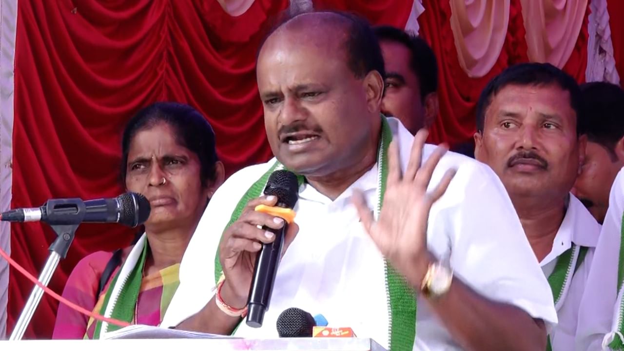 ಚನ್ನಪಟ್ಟಣ ಉಪಚುನಾವಣೆಗೆ ಕ್ಷಣಗಣನೆ: ಅಖಾಡದಲ್ಲಿ ಹೆಚ್ಡಿಕೆ ಕುಮಾರಸ್ವಾಮಿ ಅಬ್ಬರ ಚನ್ನಪಟ್ಟಣ ಉಪಚುನಾವಣೆಗೆ ಕ್ಷಣಗಣನೆ: ಅಖಾಡದಲ್ಲಿ ಹೆಚ್ಡಿಕೆ ಕುಮಾರಸ್ವಾಮಿ ಅಬ್ಬರ