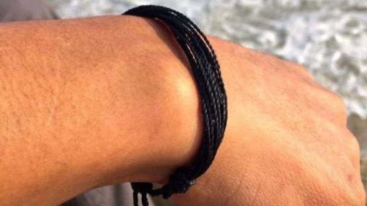 Black Thread: ಈ 4 ರಾಶಿಯವರು ಕಪ್ಪು ದಾರವನ್ನು ಕಟ್ಟಿದರೆ ಸಮಸ್ಯೆ ತಪ್ಪಿದ್ದಲ್ಲ Black Thread: ಈ 4 ರಾಶಿಯವರು ಕಪ್ಪು ದಾರವನ್ನು ಕಟ್ಟಿದರೆ ಸಮಸ್ಯೆ ತಪ್ಪಿದ್ದಲ್ಲ