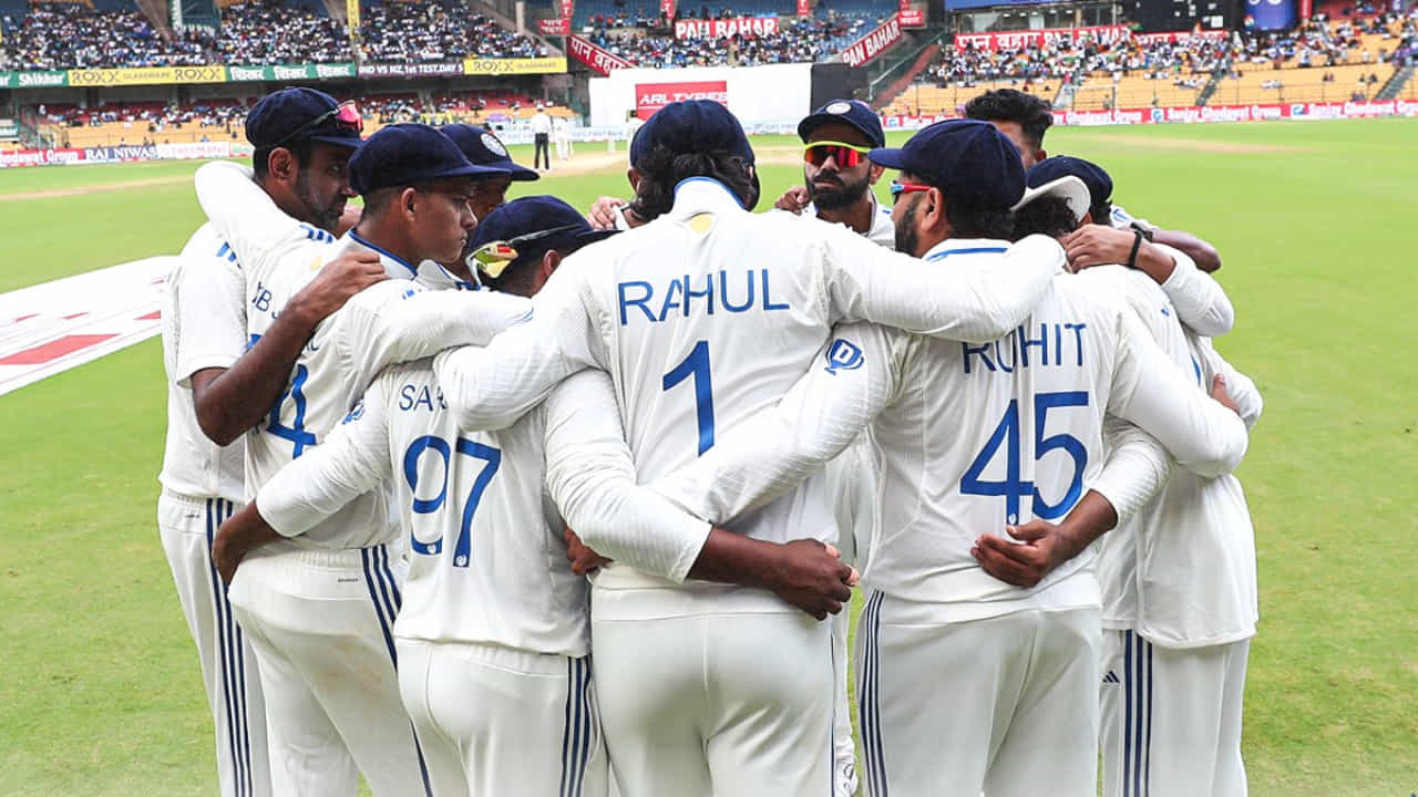 ಬೆಂಗಳೂರಿನಲ್ಲಿ ನಡೆದ ನ್ಯೂಜಿಲೆಂಡ್ ವಿರುದ್ಧದ ಮೊದಲ ಟೆಸ್ಟ್ ಪಂದ್ಯದಲ್ಲಿ ರೋಹಿತ್ ಶರ್ಮಾ ನೇತೃತ್ವದ ಭಾರತ ತಂಡ ಸೋಲು ಅನುಭವಿಸಬೇಕಾಯಿತು. ಈ ಮೂಲಕ ಮೂರು ಪಂದ್ಯಗಳ ಟೆಸ್ಟ್ ಸರಣಿಯಲ್ಲಿ ಭಾರತ 0-1 ಹಿನ್ನಡೆಯಲ್ಲಿದೆ. ಇದಲ್ಲದೆ ಈ ಟೆಸ್ಟ್ ಪಂದ್ಯದ ಸೋಲು ವಿಶ್ವ ಟೆಸ್ಟ್ ಚಾಂಪಿಯನ್ಶಿಪ್ ಪಾಯಿಂಟ್ ಪಟ್ಟಿಯಲ್ಲು ಸಾಕಷ್ಟು ನಷ್ಟವನ್ನುಂಟು ಮಾಡಿದೆ.