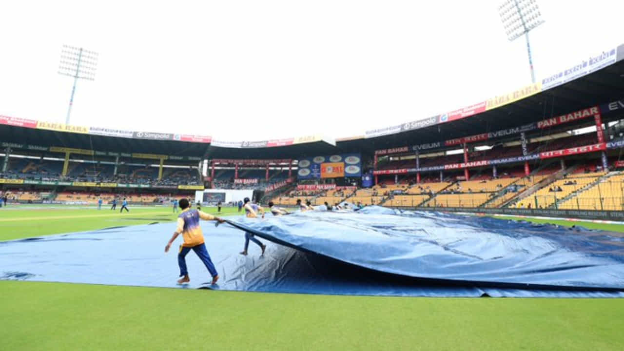 IND vs NZ: ಭಾರತ- ನ್ಯೂಜಿಲೆಂಡ್ ಮೊದಲ ಟೆಸ್ಟ್; ಮಳೆಯಿಂದಾಗಿ ಮೊದಲ ದಿನದಾಟ ರದ್ದು IND vs NZ: ಭಾರತ- ನ್ಯೂಜಿಲೆಂಡ್ ಮೊದಲ ಟೆಸ್ಟ್; ಮಳೆಯಿಂದಾಗಿ ಮೊದಲ ದಿನದಾಟ ರದ್ದು