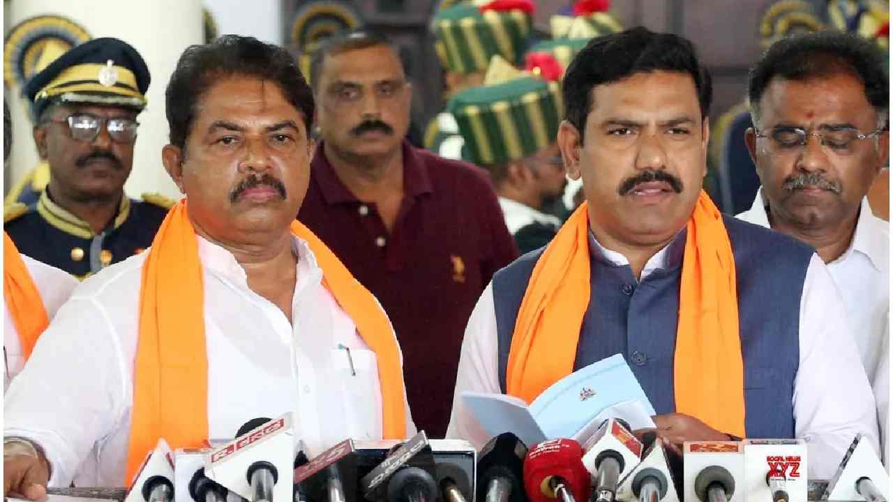 ವಿಜಯೇಂದ್ರ ದಿಲ್ಲಿಗೆ ಹೋಗುವ ಮೊದಲೇ ಅಭ್ಯರ್ಥಿಗಳ ಘೋಷಣೆ: ಅಚ್ಚರಿ ಮೂಡಿಸಿದ ಹೈಕಮಾಂಡ್ ನಡೆ ವಿಜಯೇಂದ್ರ ದಿಲ್ಲಿಗೆ ಹೋಗುವ ಮೊದಲೇ ಅಭ್ಯರ್ಥಿಗಳ ಘೋಷಣೆ: ಅಚ್ಚರಿ ಮೂಡಿಸಿದ ಹೈಕಮಾಂಡ್ ನಡೆ