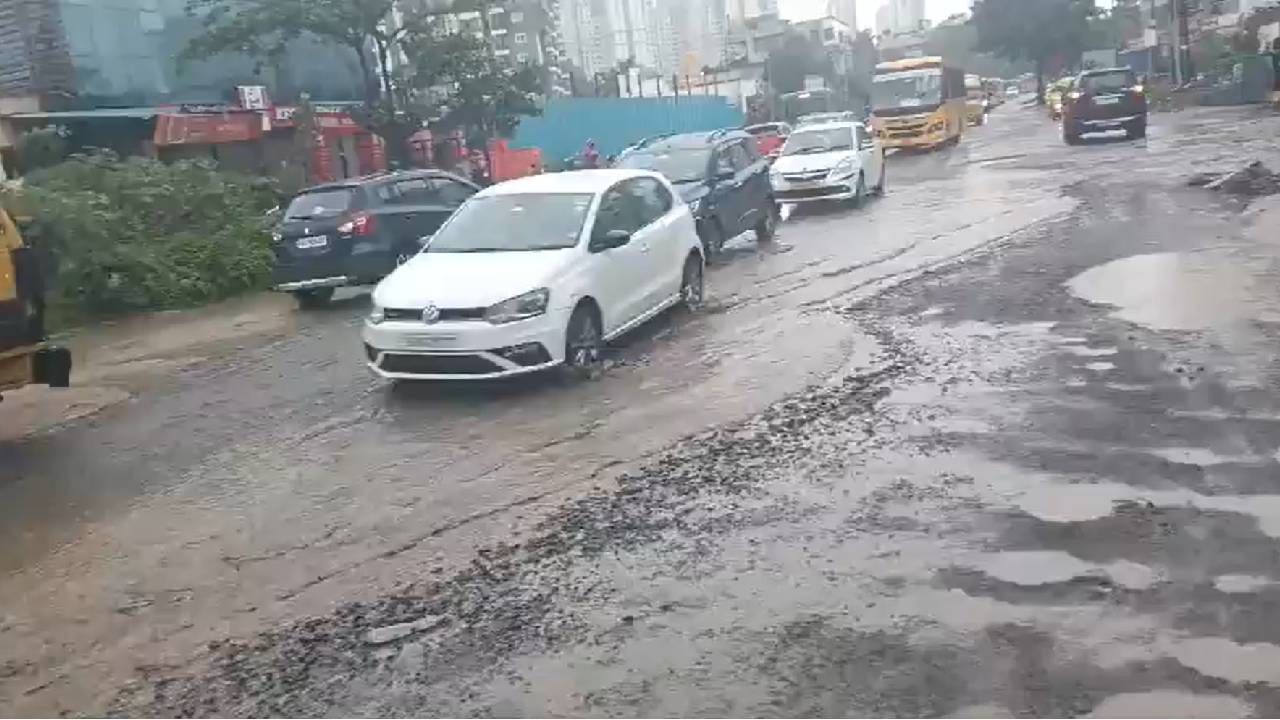 Heavy Rain in Bengaluru: Vehicles slow moving in Bengaluru roads, Kannada News