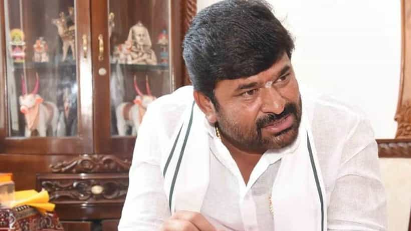 ರೈತ ಹೋರಾಟಗಾರ್ತಿ ವಿರುದ್ದ ಕೈ ಶಾಸಕ ವಿನಯ್ ಕುಲಕರ್ಣಿ ಆಪ್ತನಿಂದ ದೂರು ದಾಖಲು
