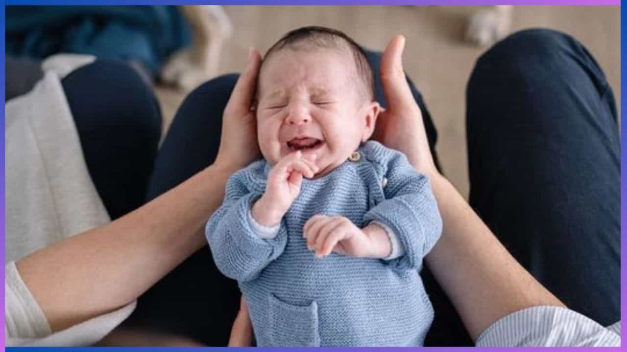 Health Tips: ಮಗುವಿನ ಗಂಟಲಿನಲ್ಲಿ ಏನಾದರೂ ಸಿಲುಕಿಕೊಂಡರೆ, ತಕ್ಷಣ ಈ ರೀತಿ ಮಾಡಿ Health Tips: ಮಗುವಿನ ಗಂಟಲಿನಲ್ಲಿ ಏನಾದರೂ ಸಿಲುಕಿಕೊಂಡರೆ, ತಕ್ಷಣ ಈ ರೀತಿ ಮಾಡಿ