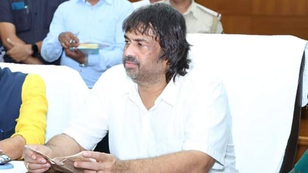 ಮುಂದಿನ ವರ್ಷದಿಂದ 10ನೇ ತರಗತಿ ವಿದ್ಯಾರ್ಥಿಗಳಿಗೆ ಗ್ರೇಸ್ ಮಾರ್ಕ್ಸ್ ಇಲ್ಲ: ಮಧು ಬಂಗಾರಪ್ಪ ಮುಂದಿನ ವರ್ಷದಿಂದ 10ನೇ ತರಗತಿ ವಿದ್ಯಾರ್ಥಿಗಳಿಗೆ ಗ್ರೇಸ್ ಮಾರ್ಕ್ಸ್ ಇಲ್ಲ: ಮಧು ಬಂಗಾರಪ್ಪ