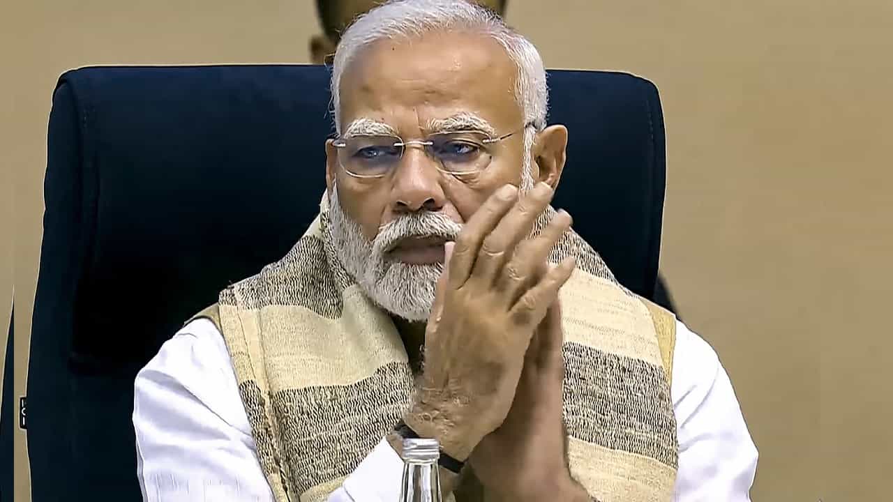 ಜಾರ್ಖಂಡ್ನಲ್ಲಿ 83 ಸಾವಿರ ಕೋಟಿಗೂ ಹೆಚ್ಚು ಮೌಲ್ಯದ ಯೋಜನೆಗಳಿಗೆ ಪ್ರಧಾನಿ ಮೋದಿ ಚಾಲನೆ ಜಾರ್ಖಂಡ್ನಲ್ಲಿ 83 ಸಾವಿರ ಕೋಟಿಗೂ ಹೆಚ್ಚು ಮೌಲ್ಯದ ಯೋಜನೆಗಳಿಗೆ ಪ್ರಧಾನಿ ಮೋದಿ ಚಾಲನೆ