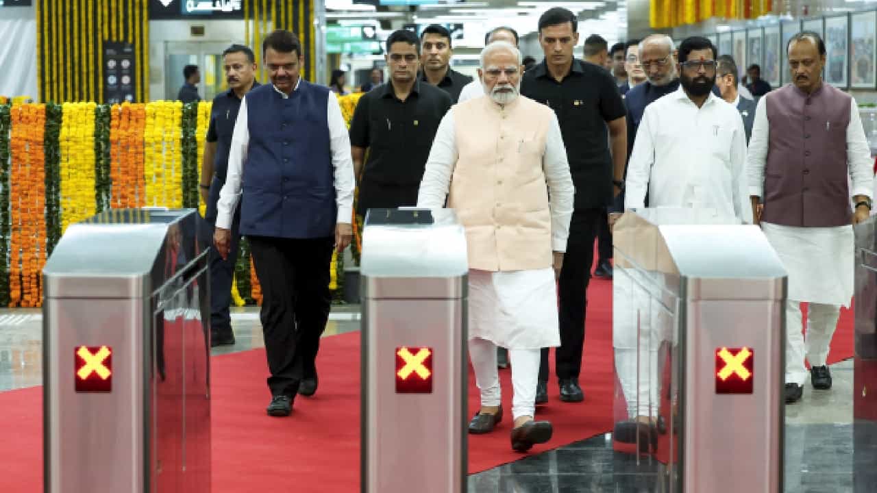 ಮಹಾರಾಷ್ಟ್ರ ಚುನಾವಣೆಗೆ ಬಿಜೆಪಿ ಮಾಸ್ಟರ್ಪ್ಲಾನ್; ಪ್ರಧಾನಿ ಮೋದಿ ಬದಲು ಈ ನಾಯಕನಿಂದ ಅತಿ ಹೆಚ್ಚು ರ್ಯಾಲಿ ಮಹಾರಾಷ್ಟ್ರ ಚುನಾವಣೆಗೆ ಬಿಜೆಪಿ ಮಾಸ್ಟರ್ಪ್ಲಾನ್; ಪ್ರಧಾನಿ ಮೋದಿ ಬದಲು ಈ ನಾಯಕನಿಂದ ಅತಿ ಹೆಚ್ಚು ರ್ಯಾಲಿ