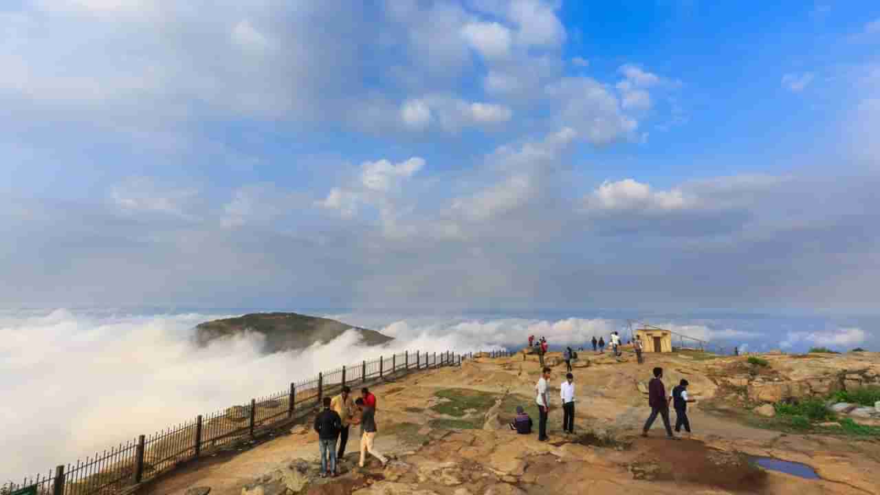 ನಂದಿ ಬೆಟ್ಟ ಕುಸಿಯುವ ಆತಂಕ: ರೂಪ್​ ವೇ ಕಾಮಗಾರಿ, ರೆಸಾರ್ಟ್​​​​ಗಳನ್ನು ಬಂದ್​ ಮಾಡಿ; ಪರಿಸರವಾದಿಗಳು