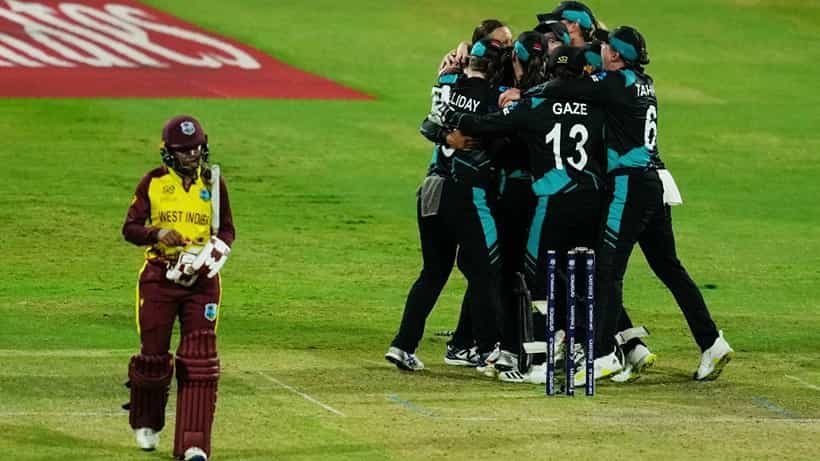ಮಹಿಳಾ ಟಿ20 ವಿಶ್ವಕಪ್ ಫೈನಲ್ಗೆ ನ್ಯೂಝಿಲೆಂಡ್ ಎಂಟ್ರಿ