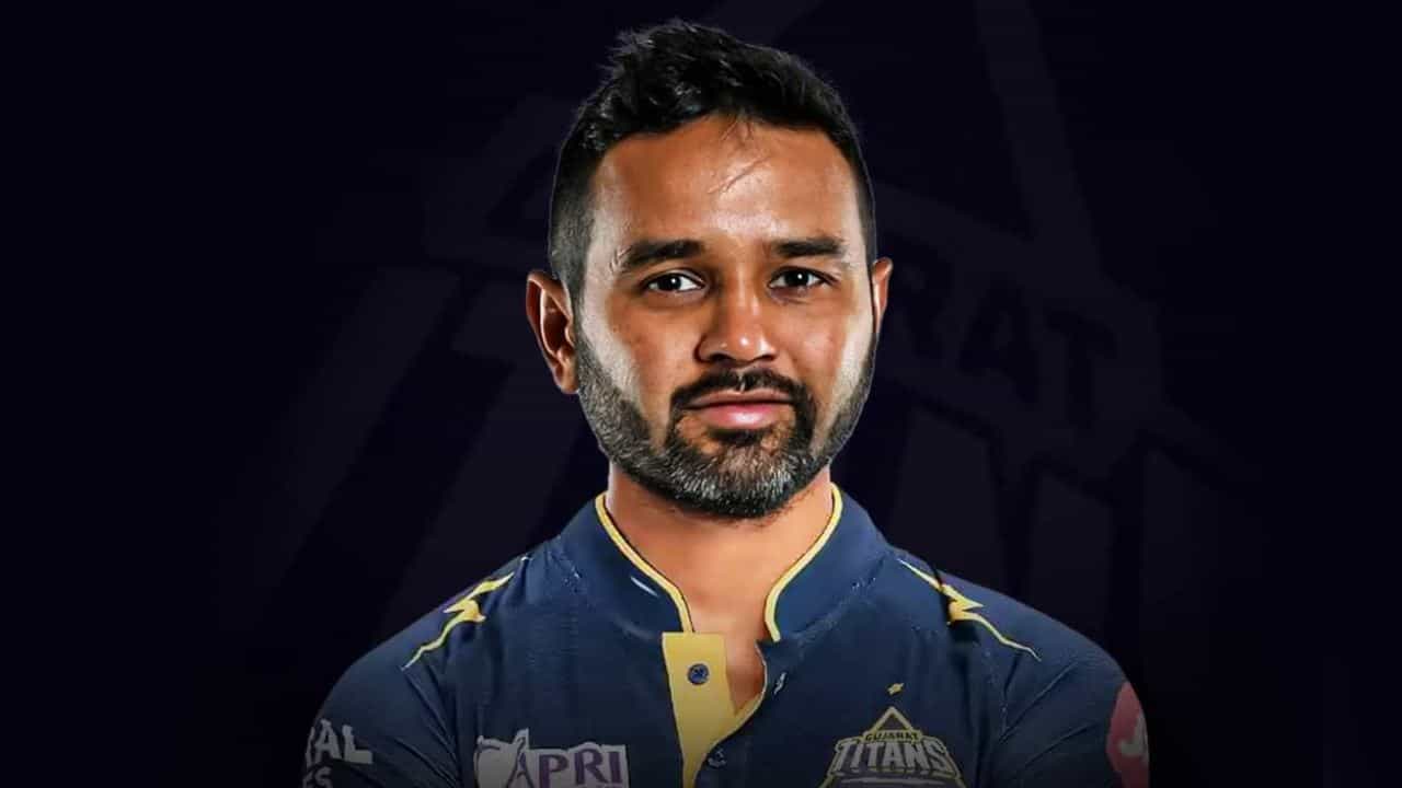 ಇಂಡಿಯನ್ ಪ್ರೀಮಿಯರ್ ಲೀಗ್ (IPL 2025) ಸೀಸನ್-18ರ ಸಿದ್ಧತೆಗಳು ಭರದಿಂದ ಸಾಗುತ್ತಿದೆ. ಈ ಸಿದ್ಧತೆಗಳ ನಡುವೆ ಗುಜರಾತ್ ಟೈಟಾನ್ಸ್ ಫ್ರಾಂಚೈಸಿಯು ತಂಡಕ್ಕೆ ಟೀಮ್ ಇಂಡಿಯಾದ ಮಾಜಿ ಆಟಗಾರ ಪಾರ್ಥೀವ್ ಪಟೇಲ್ ಅವರನ್ನು ಕರೆತಂದಿದ್ದಾರೆ ಎಂದು ವರದಿಯಾಗಿದೆ. ಅದು ಸಹ ಕೋಚಿಂಗ್ ಸಿಬ್ಬಂದಿಯಾಗಿ ಎಂಬುದು ವಿಶೇಷ.