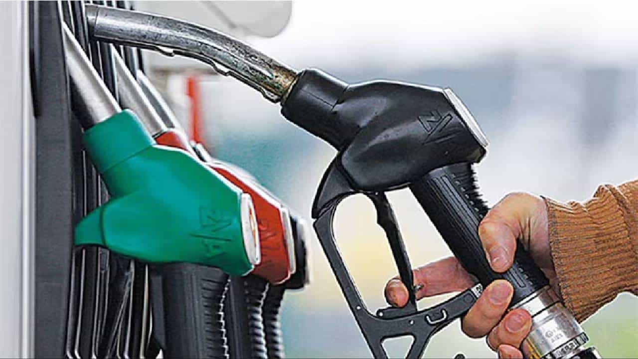Petrol Diesel Price on October 10: ಗೋವಾ, ಒಡಿಶಾದಲ್ಲಿ ಪೆಟ್ರೋಲ್, ಡೀಸೆಲ್ ಬೆಲೆ ಏರಿಕೆ Petrol Diesel Price on October 10: ಗೋವಾ, ಒಡಿಶಾದಲ್ಲಿ ಪೆಟ್ರೋಲ್, ಡೀಸೆಲ್ ಬೆಲೆ ಏರಿಕೆ