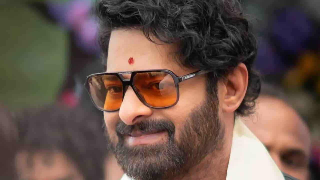 ಈ ಪ್ರಾಪರ್ಟಿಯಿಂದ ಪ್ರಭಾಸ್ಗೆ ತಿಂಗಳಿಗೆ ಬರುತ್ತೆ 40 ಲಕ್ಷ ರೂಪಾಯಿ ಬಾಡಿಗೆ ಈ ಪ್ರಾಪರ್ಟಿಯಿಂದ ಪ್ರಭಾಸ್ಗೆ ತಿಂಗಳಿಗೆ ಬರುತ್ತೆ 40 ಲಕ್ಷ ರೂಪಾಯಿ ಬಾಡಿಗೆ