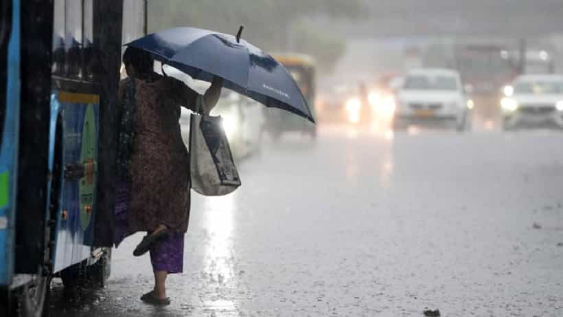 Karnataka Rains: ಕರ್ನಾಟಕದ ಕರಾವಳಿ ಸೇರಿ ರಾಜ್ಯದ 7 ಜಿಲ್ಲೆಗಳಲ್ಲಿ ಭಾರಿ ಮಳೆ, ಯೆಲ್ಲೋ ಅಲರ್ಟ್