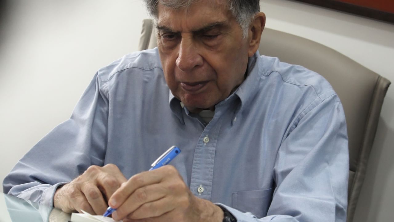 Ratan tata life history, significance and contribution to Indian economy, Details in Kannada