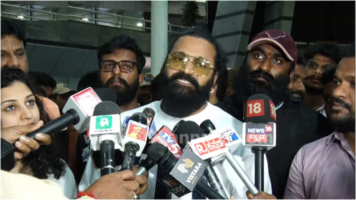 ವೇದಿಕೆಗಳಲ್ಲಿ ದೈವಾರಾಧನೆ ಅಣಕ ಮಾಡುವವರಿಗೆ ರಿಷಬ್ ಶೆಟ್ಟಿ ಖಡಕ್ ಎಚ್ಚರಿಕೆ ವೇದಿಕೆಗಳಲ್ಲಿ ದೈವಾರಾಧನೆ ಅಣಕ ಮಾಡುವವರಿಗೆ ರಿಷಬ್ ಶೆಟ್ಟಿ ಖಡಕ್ ಎಚ್ಚರಿಕೆ
