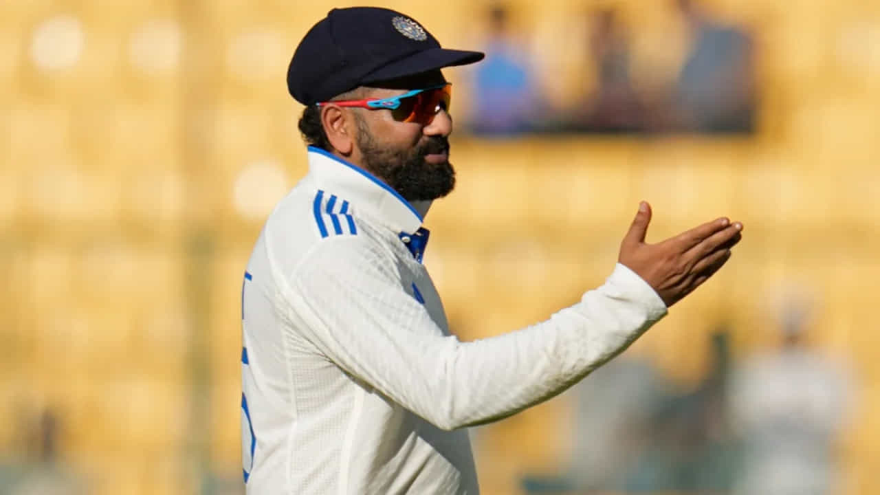 ಬೆಂಗಳೂರಿನಲ್ಲಿ ನಡೆಯುತ್ತಿರುವ ನ್ಯೂಜಿಲೆಂಡ್ ವಿರುದ್ಧದ ಮೊದಲ ಟೆಸ್ಟ್ ಪಂದ್ಯದಲ್ಲಿ ಟೀಂ ಇಂಡಿಯಾ ಅತ್ಯಂತ ಕಳಪೆ ಪ್ರದರ್ಶನ ನೀಡಿದೆ. ಇಡೀ ತಂಡ ಮೊದಲ ಇನ್ನಿಂಗ್ಸ್ನಲ್ಲಿ ಕೇವಲ 46 ರನ್ಗಳಿಗೆ ಆಲೌಟ್ ಆಯಿತು. ಪಂದ್ಯದ ಎರಡನೇ ದಿನದಾಟದಂತ್ಯದ ನಂತರ ಪತ್ರಿಕಾಗೋಷ್ಠಿಯಲ್ಲಿ ಮಾತನಾಡಿದ ಟೀಂ ಇಂಡಿಯಾ ನಾಯಕ ತಮ್ಮ ತಪ್ಪನ್ನು ಒಪ್ಪಿಕೊಂಡಿದ್ದಾರೆ.