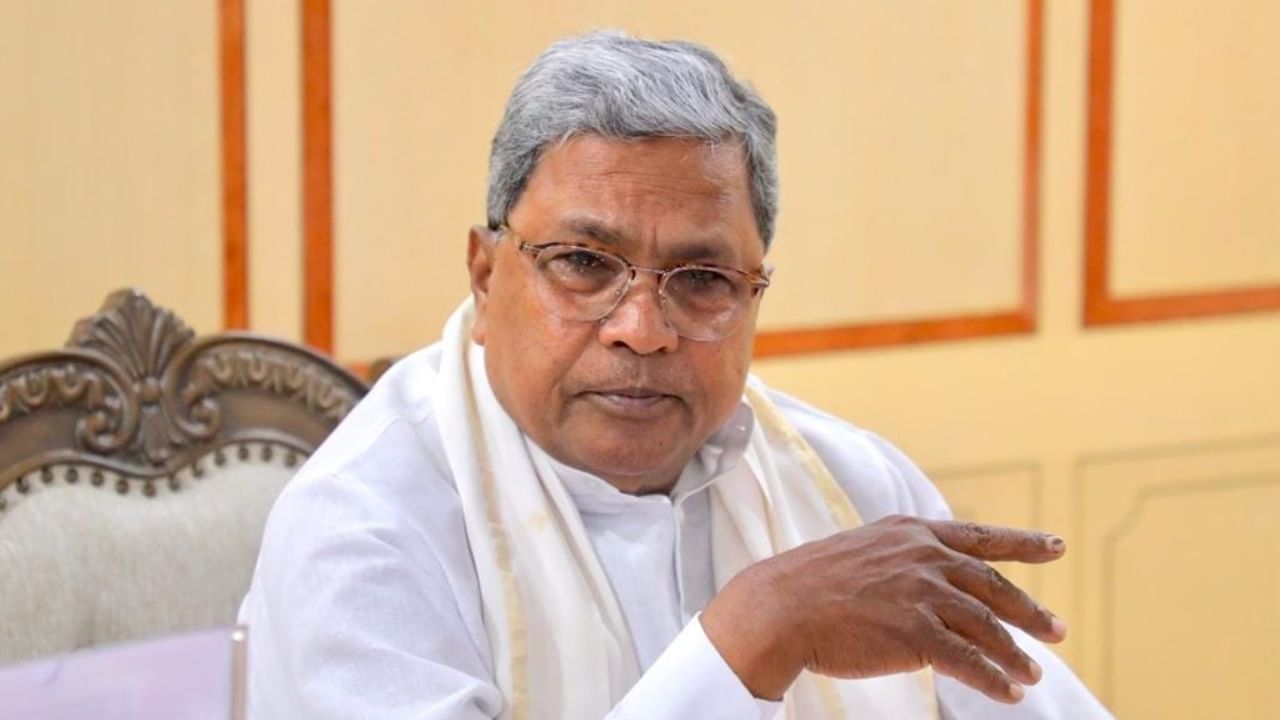 ವಾಲ್ಮೀಕಿ ಅಭಿವೃದ್ಧಿ ನಿಗಮದಲ್ಲಿ ಅವ್ಯವಹಾರ ಆಗಿದ್ದರೂ ಎಸ್ಸಿ ಎಸ್ಟಿ ಅನುದಾನ ಕಡಿತ ಮಾಡಲ್ಲ: ಸಿಎಂ ಸಿದ್ದರಾಮಯ್ಯ ವಾಲ್ಮೀಕಿ ಅಭಿವೃದ್ಧಿ ನಿಗಮದಲ್ಲಿ ಅವ್ಯವಹಾರ ಆಗಿದ್ದರೂ ಎಸ್ಸಿ ಎಸ್ಟಿ ಅನುದಾನ ಕಡಿತ ಮಾಡಲ್ಲ: ಸಿಎಂ ಸಿದ್ದರಾಮಯ್ಯ