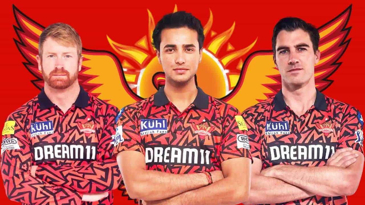 ಇಂಡಿಯನ್ ಪ್ರೀಮಿಯರ್ ಲೀಗ್ನ (IPL 2025) 18ನೇ ಆವೃತ್ತಿಗೂ ಮುನ್ನ ಸನ್ರೈಸರ್ಸ್ ಹೈದರಾಬಾದ್ ಫ್ರಾಂಚೈಸಿಯು ಐವರು ಆಟಗಾರರನ್ನು ತಂಡದಲ್ಲೇ ಉಳಿಸಿಕೊಳ್ಳಲು ನಿರ್ಧರಿಸಿದೆ. ಈ ಐವರು ಆಟಗಾರರಿಗಾಗಿ ಎಸ್ಆರ್ಹೆಚ್ ಫ್ರಾಂಚೈಸಿಯು ವ್ಯಯಿಸಿರುವುದು ಬರೋಬ್ಬರಿ 75 ಕೋಟಿ ರೂ. ಎಂಬುದು ವಿಶೇಷ. ಅದರಂತೆ ಸನ್ರೈಸರ್ಸ್ ಹೈದರಾಬಾದ್ ತಂಡದಲ್ಲೇ ಮುಂದುವರೆಯಲಿರುವ ಆಟಗಾರರ ಪಟ್ಟಿ ಈ ಕೆಳಗಿನಂತಿದೆ...