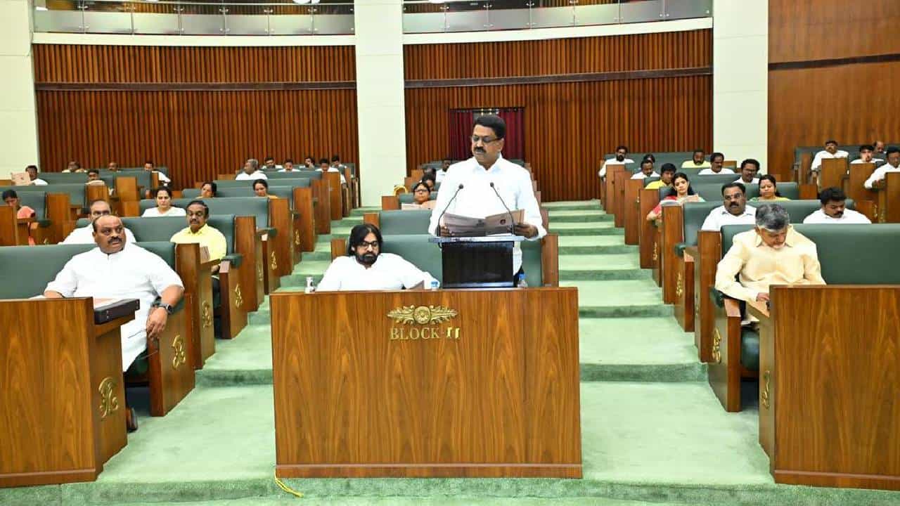 Andhra Pradesh Budget 2024: ಆಂಧ್ರಪ್ರದೇಶ: 2.94 ಲಕ್ಷ ಕೋಟಿ ರೂ. ಗಾತ್ರದ ಬಜೆಟ್ ಮಂಡನೆ, ಯಾವ ಕ್ಷೇತ್ರಗಳಿಗೆ ಎಷ್ಟು ಮೀಸಲು? Andhra Pradesh Budget 2024: ಆಂಧ್ರಪ್ರದೇಶ: 2.94 ಲಕ್ಷ ಕೋಟಿ ರೂ. ಗಾತ್ರದ ಬಜೆಟ್ ಮಂಡನೆ, ಯಾವ ಕ್ಷೇತ್ರಗಳಿಗೆ ಎಷ್ಟು ಮೀಸಲು?