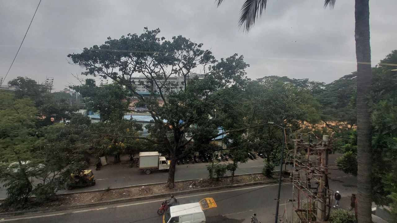 Bangalore Weather Today to December 5th: Cyclone Fengal causes showers, chilly weather, See IMD predictions