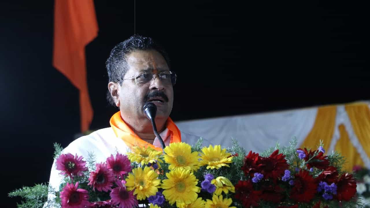 ರೇಣುಕಾಚಾರ್ಯ ಯಾರೆಂದೇ ಗೊತ್ತಿಲ್ಲ; ಬಸನಗೌಡ ಯತ್ನಾಳ್ ಲೇವಡಿ ರೇಣುಕಾಚಾರ್ಯ ಯಾರೆಂದೇ ಗೊತ್ತಿಲ್ಲ; ಬಸನಗೌಡ ಯತ್ನಾಳ್ ಲೇವಡಿ