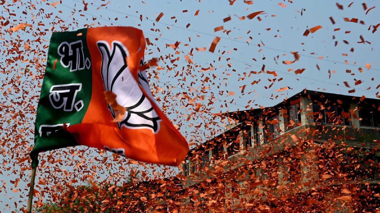 ಮಹಾರಾಷ್ಟ್ರ ಚುನಾವಣೆ: 40 ಬಂಡಾಯ ನಾಯಕರನ್ನು ಪಕ್ಷದಿಂದ ಉಚ್ಚಾಟಿಸಿದ ಬಿಜೆಪಿ ಮಹಾರಾಷ್ಟ್ರ ಚುನಾವಣೆ: 40 ಬಂಡಾಯ ನಾಯಕರನ್ನು ಪಕ್ಷದಿಂದ ಉಚ್ಚಾಟಿಸಿದ ಬಿಜೆಪಿ