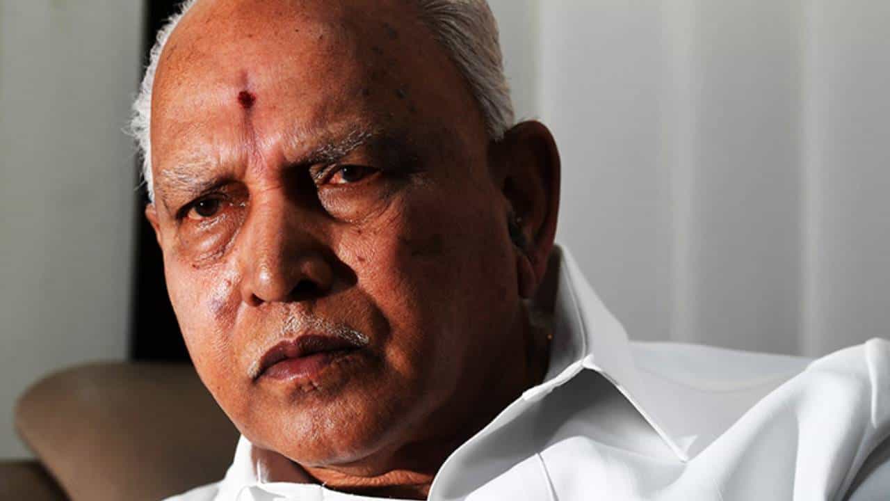 ಯಡಿಯೂರಪ್ಪ ಪ್ರಕರಣಗಳಲ್ಲಿ ಸುಪ್ರೀಂ ಕೋರ್ಟ್ ಪಕ್ಷಪಾತ: ಮಧ್ಯ ಪ್ರವೇಶಿಸುವಂತೆ ಸಿಜೆಐಗೆ ಮನವಿ ಯಡಿಯೂರಪ್ಪ ಪ್ರಕರಣಗಳಲ್ಲಿ ಸುಪ್ರೀಂ ಕೋರ್ಟ್ ಪಕ್ಷಪಾತ: ಮಧ್ಯ ಪ್ರವೇಶಿಸುವಂತೆ ಸಿಜೆಐಗೆ ಮನವಿ