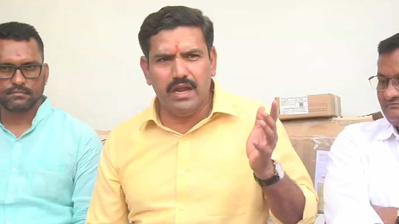 ಡಿಸೆಂಬರ್ನಲ್ಲಿ ಬಿಜೆಪಿಯ ಐದಾರು ಬಾಗಿಲುಗಳು ಮುಚ್ಚಲಿವೆ: ಬಿವೈ ವಿಜಯೇಂದ್ರ ಮಾರ್ಮಿಕ ಮಾತು ಡಿಸೆಂಬರ್ನಲ್ಲಿ ಬಿಜೆಪಿಯ ಐದಾರು ಬಾಗಿಲುಗಳು ಮುಚ್ಚಲಿವೆ: ಬಿವೈ ವಿಜಯೇಂದ್ರ ಮಾರ್ಮಿಕ ಮಾತು
