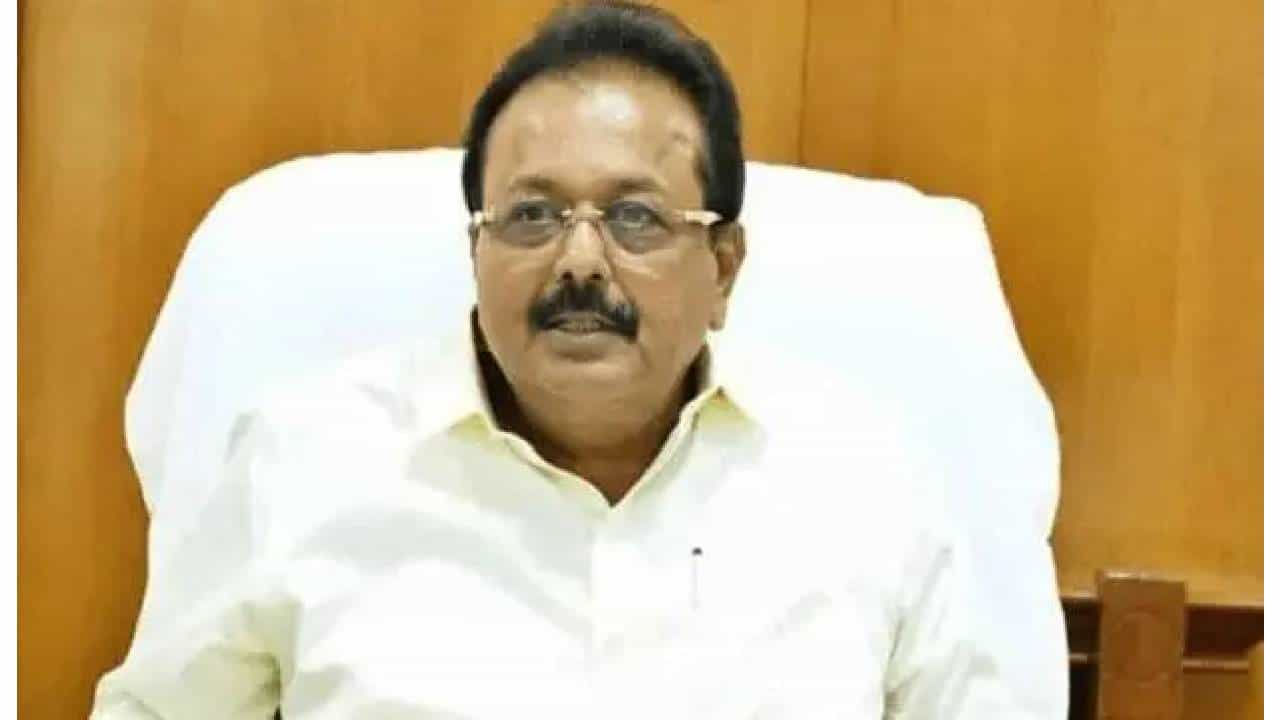 ತಮ್ಮ ಮೇಲೆ ಹಲ್ಲೆ ಆರೋಪಕ್ಕೆ ಸ್ಪಷ್ಟನೆ ಕೊಟ್ಟ ಸಚಿವ ಚಲುವರಾಯಸ್ವಾಮಿ ತಮ್ಮ ಮೇಲೆ ಹಲ್ಲೆ ಆರೋಪಕ್ಕೆ ಸ್ಪಷ್ಟನೆ ಕೊಟ್ಟ ಸಚಿವ ಚಲುವರಾಯಸ್ವಾಮಿ