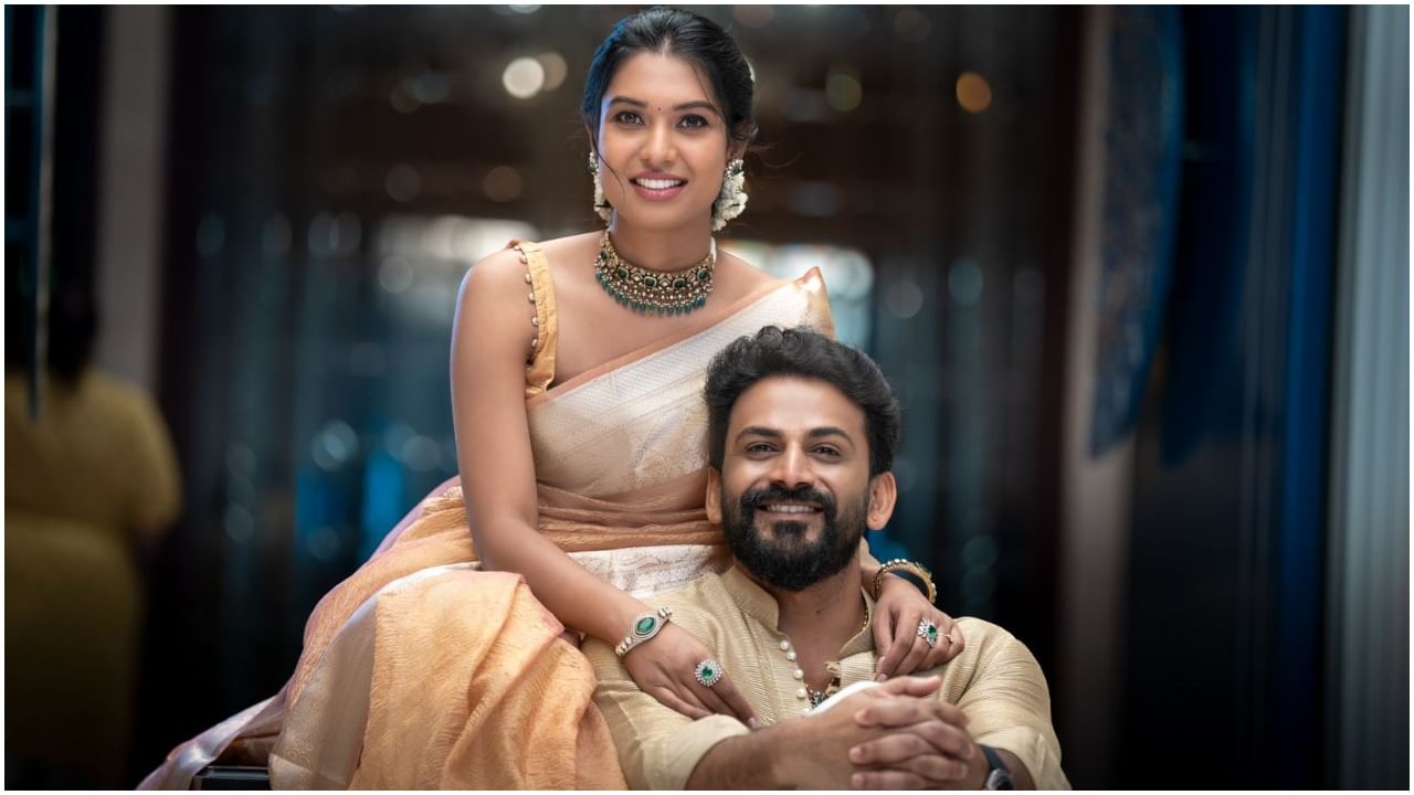 ಬಾಳ ಸಂಗಾತಿಯ ಪರಿಚಯಿಸಿದ ಡಾಲಿ ಧನಂಜಯ್; ಹುಡುಗಿ ಯಾರು? ಬಾಳ ಸಂಗಾತಿಯ ಪರಿಚಯಿಸಿದ ಡಾಲಿ ಧನಂಜಯ್; ಹುಡುಗಿ ಯಾರು?
