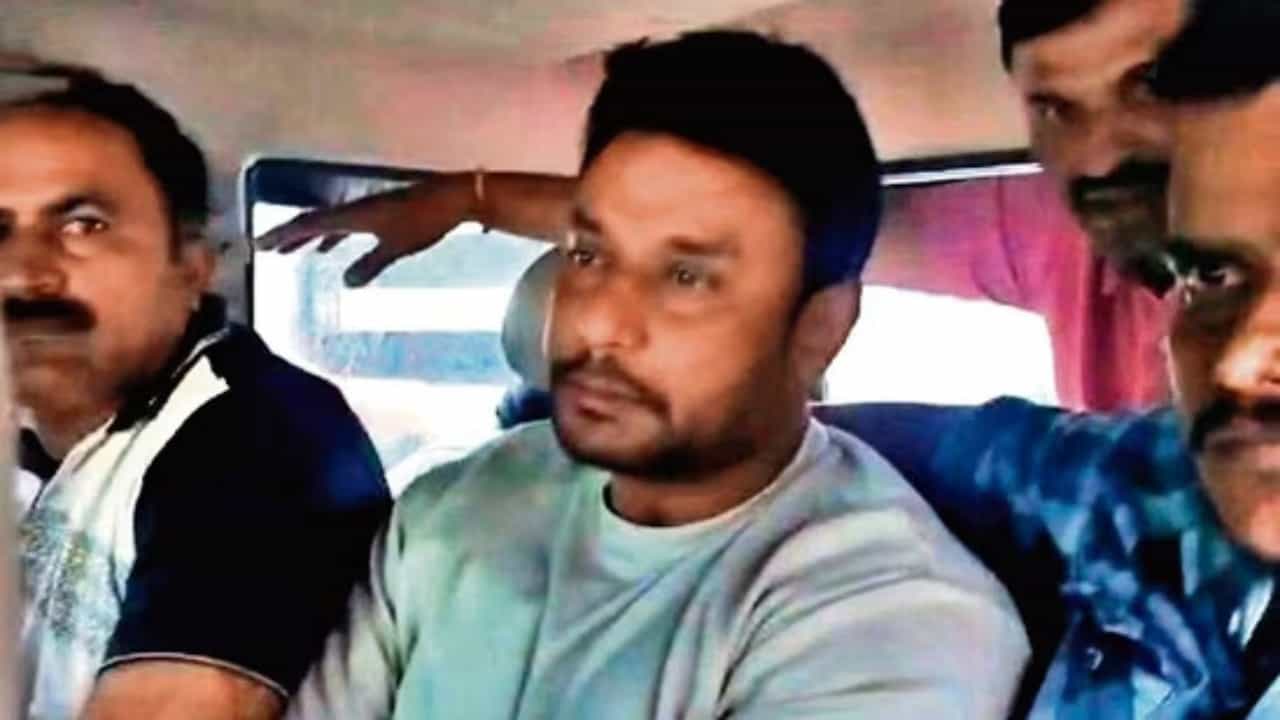 ಡಿಸೆಂಬರ್ 11ಕ್ಕೆ ದರ್ಶನ್ ಮಧ್ಯಂತರ ಜಾಮೀನು ಅವಧಿ ಅಂತ್ಯ; ಮತ್ತೆ ಜೈಲು ಸೇರ್ತಾರಾ ಡಿ ಬಾಸ್?