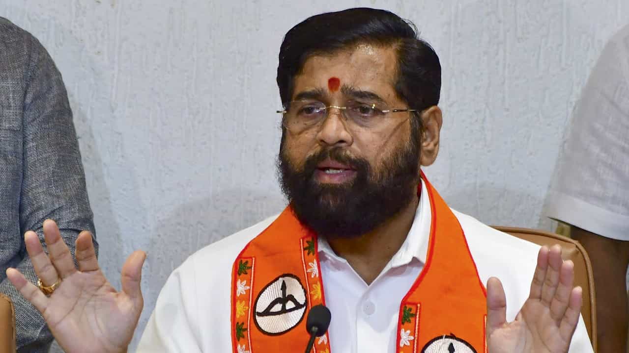 ಮರಾಠಿ ಧಾರಾವಾಹಿಗಳಲ್ಲಿ ಜಾಹೀರಾತು ಬಳಕೆ ಕುರಿತು ಶಿಂಧೆ ನೇತೃತ್ವದ ಶಿವಸೇನೆಗೆ ಚುನಾವಣಾ ಆಯೋಗ ನೋಟಿಸ್