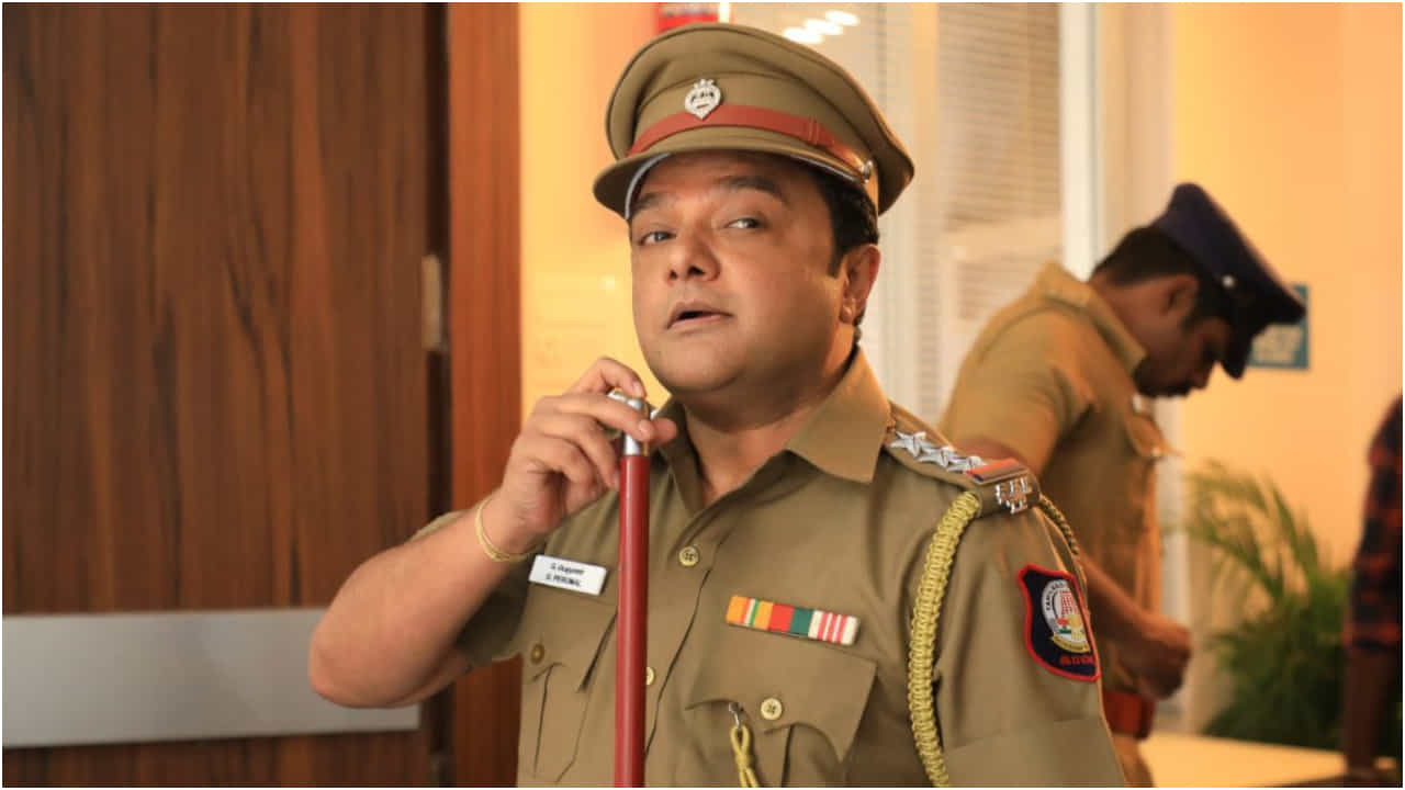 ಪರಭಾಷೆಯ ಸಿನಿಮಾಗಳಲ್ಲಿ ಬ್ಯುಸಿ ಆದ ದ್ವಾರಕೀಶ್ ಕಿರಿಯ ಪುತ್ರ ಗಿರಿ ಪರಭಾಷೆಯ ಸಿನಿಮಾಗಳಲ್ಲಿ ಬ್ಯುಸಿ ಆದ ದ್ವಾರಕೀಶ್ ಕಿರಿಯ ಪುತ್ರ ಗಿರಿ