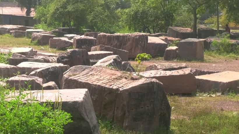 ಬೇಲೆಕೇರಿ ಬಂದರಿನಲ್ಲಿರುವ ಗ್ರಾನೈಟ್ಗೆ ವಾರಸುದಾರರೇ ಇಲ್ಲ! ಹರಾಜಿನ ಮೂಲಕ ಖಜಾನೆ ತುಂಬಲು ಸರ್ಕಾರದ ಪ್ಲ್ಯಾನ್