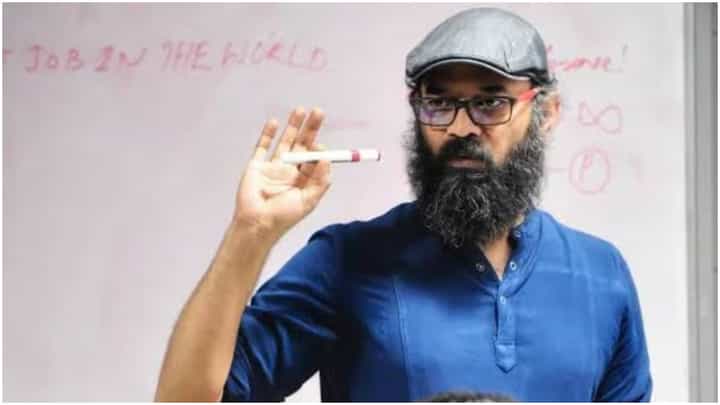 ಗುರುಪ್ರಸಾದ್ ಕಾಲ್ ರಿಸೀವ್ ಮಾಡದೇ ಇದ್ರೂ ಯಾರಿಗೂ ಅನುಮಾನ ಬಂದಿಲ್ಲವೇಕೆ? ಗುರುಪ್ರಸಾದ್ ಕಾಲ್ ರಿಸೀವ್ ಮಾಡದೇ ಇದ್ರೂ ಯಾರಿಗೂ ಅನುಮಾನ ಬಂದಿಲ್ಲವೇಕೆ?