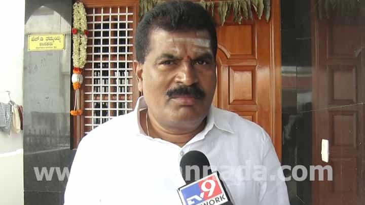 ಬಿಜೆಪಿ ನೂರು ಕೋಟಿ ಆಫರ್ ಸುಳ್ಳು: ಮತ್ತೊಬ್ಬ ಕಾಂಗ್ರೆಸ್ ಶಾಸಕ ಹೆಚ್ಡಿ ತಮ್ಮಯ್ಯ ಹೇಳಿದ್ದೇನು ನೋಡಿ! ಬಿಜೆಪಿ ನೂರು ಕೋಟಿ ಆಫರ್ ಸುಳ್ಳು: ಮತ್ತೊಬ್ಬ ಕಾಂಗ್ರೆಸ್ ಶಾಸಕ ಹೆಚ್ಡಿ ತಮ್ಮಯ್ಯ ಹೇಳಿದ್ದೇನು ನೋಡಿ!