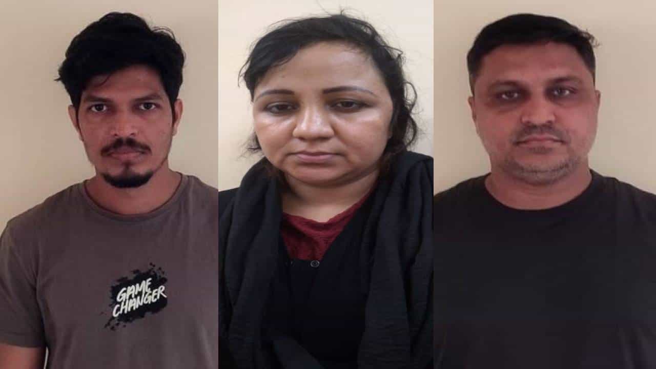 ಪ್ರೊಫೆಸರ್ಗೆ ಖಾಸಗಿ ಫೋಟೋ ಗುಮ್ಮ: ಜಿಮ್ನಲ್ಲಿ ಕಸರತ್ತು ಮಾಡಲು ಬಂದ ಲೇಡಿ ಮಾಡಿದ್ದೇನು? ಪ್ರೊಫೆಸರ್ಗೆ ಖಾಸಗಿ ಫೋಟೋ ಗುಮ್ಮ: ಜಿಮ್ನಲ್ಲಿ ಕಸರತ್ತು ಮಾಡಲು ಬಂದ ಲೇಡಿ ಮಾಡಿದ್ದೇನು?