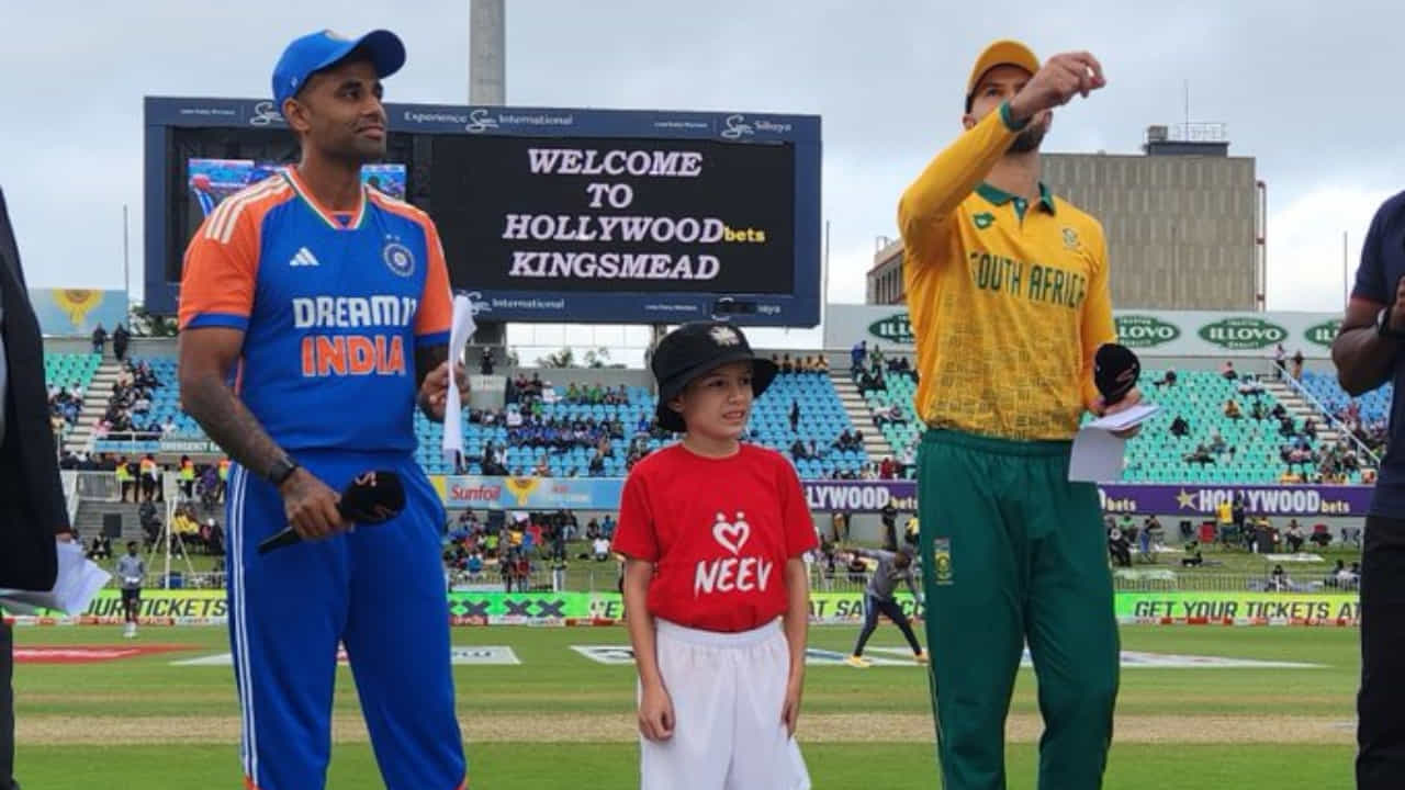 IND vs SA: ದಕ್ಷಿಣ ಆಫ್ರಿಕಾ ವಿರುದ್ಧ ಬಲಿಷ್ಠ ಪಡೆಯನ್ನ ಕಣಕ್ಕಿಳಿಸಿದ ಸೂರ್ಯ IND vs SA: ದಕ್ಷಿಣ ಆಫ್ರಿಕಾ ವಿರುದ್ಧ ಬಲಿಷ್ಠ ಪಡೆಯನ್ನ ಕಣಕ್ಕಿಳಿಸಿದ ಸೂರ್ಯ