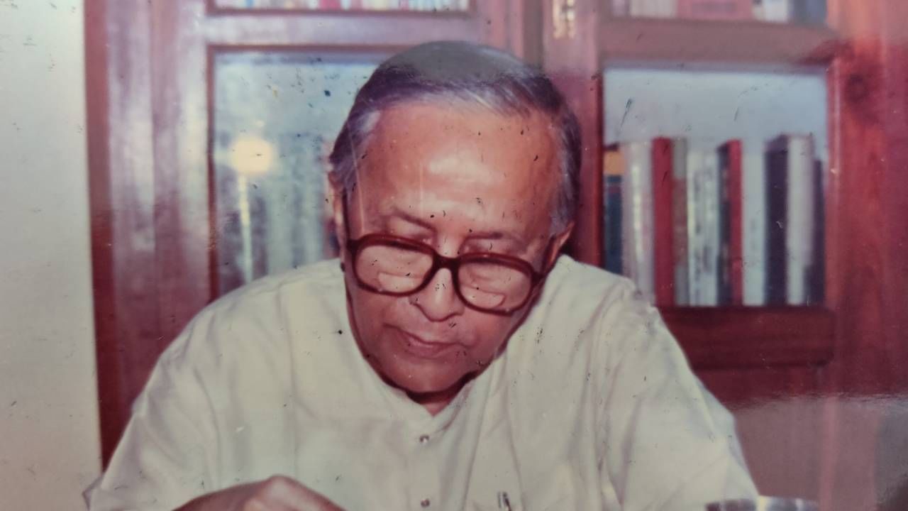 ಭಾರತದ ಮೊದಲ ಮೊಬೈಲ್ ಕರೆ ಯಾರು ಮಾಡಿದ್ದು, ಯಾವ ಹ್ಯಾಂಡ್ಸೆಟ್, ಆಗ ನಿಮಿಷಕ್ಕೆ ಎಷ್ಟು ದುಡ್ಡಿತ್ತು, ಇಲ್ಲಿದೆ ಡೀಟೇಲ್ಸ್ ಭಾರತದ ಮೊದಲ ಮೊಬೈಲ್ ಕರೆ ಯಾರು ಮಾಡಿದ್ದು, ಯಾವ ಹ್ಯಾಂಡ್ಸೆಟ್, ಆಗ ನಿಮಿಷಕ್ಕೆ ಎಷ್ಟು ದುಡ್ಡಿತ್ತು, ಇಲ್ಲಿದೆ ಡೀಟೇಲ್ಸ್