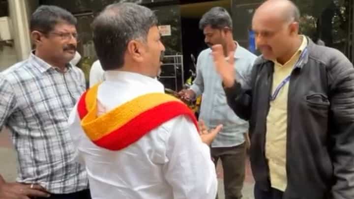 ರಾಜ್ಯೋತ್ಸವದಂದು ಹಿಂದಿ ಸಿನಿಮಾ ಕನ್ನಡಪರ ಸಂಘಟನೆಗಳ ವಿರೋಧ ರಾಜ್ಯೋತ್ಸವದಂದು ಹಿಂದಿ ಸಿನಿಮಾ ಕನ್ನಡಪರ ಸಂಘಟನೆಗಳ ವಿರೋಧ