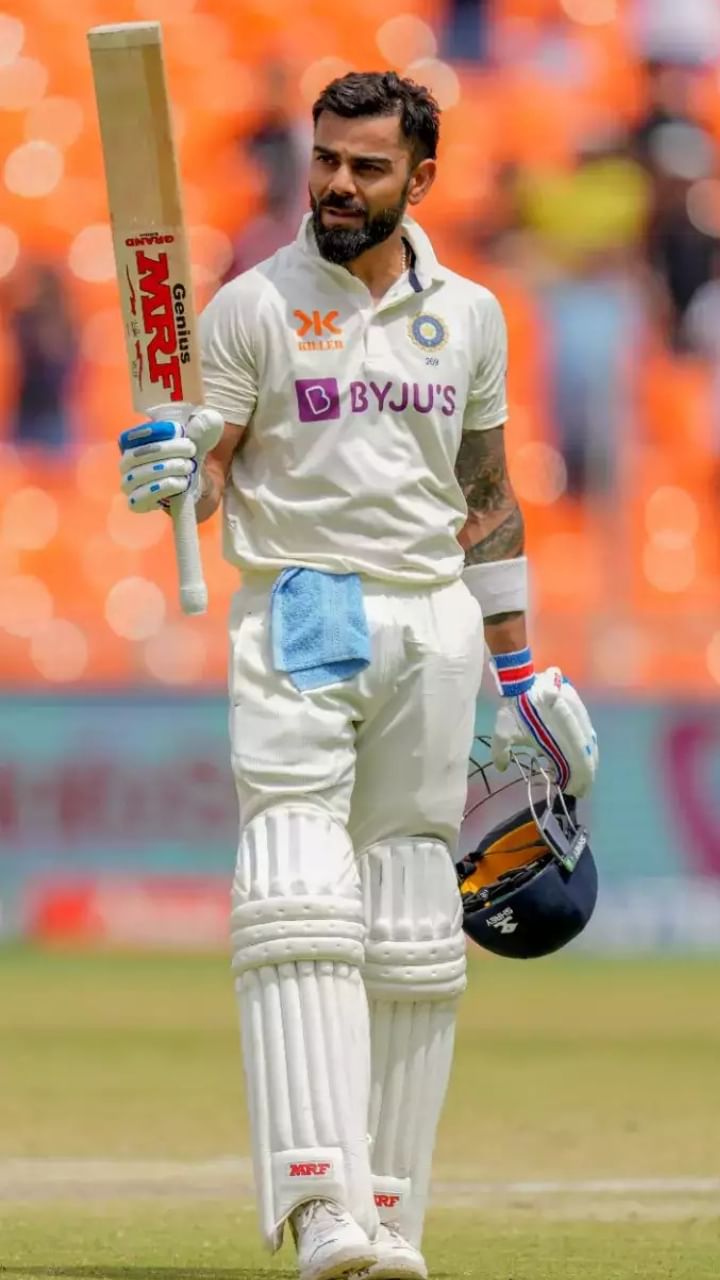 ವಿರಾಟ್ ಕೊಹ್ಲಿ ಆಸ್ಟ್ರೇಲಿಯಾದಲ್ಲಿ ನಾಯಕನಾಗಿ ಒಟ್ಟು 4 ಟೆಸ್ಟ್ ಶತಕಗಳನ್ನು ಬಾರಿಸಿದ್ದಾರೆ.