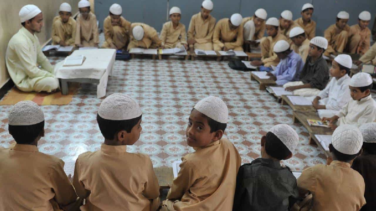 UP Madrasa Education Act: ಉತ್ತರ ಪ್ರದೇಶ ಮದರಸಾ ಶಿಕ್ಷಣ ಕಾಯ್ದೆಯ ಸಿಂಧುತ್ವ ಎತ್ತಿ ಹಿಡಿದ ಸುಪ್ರೀಂಕೋರ್ಟ್ UP Madrasa Education Act: ಉತ್ತರ ಪ್ರದೇಶ ಮದರಸಾ ಶಿಕ್ಷಣ ಕಾಯ್ದೆಯ ಸಿಂಧುತ್ವ ಎತ್ತಿ ಹಿಡಿದ ಸುಪ್ರೀಂಕೋರ್ಟ್