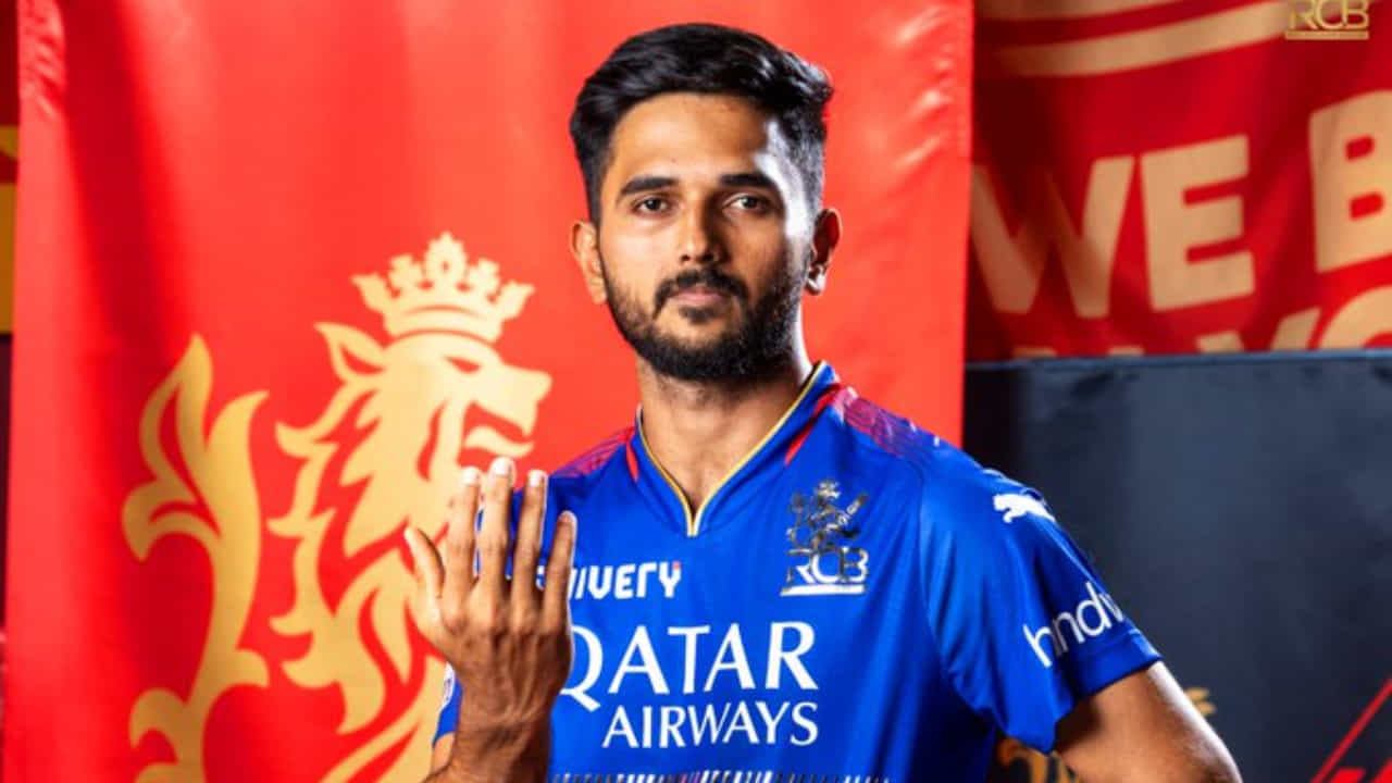 Manoj Bhandage IPL Auction 2025: ಕೊನೆಗೂ ಕನ್ನಡಿಗನನ್ನು ಖರೀದಿಸಲು ಮನಸು ಮಾಡಿದ ಆರ್ಸಿಬಿ Manoj Bhandage IPL Auction 2025: ಕೊನೆಗೂ ಕನ್ನಡಿಗನನ್ನು ಖರೀದಿಸಲು ಮನಸು ಮಾಡಿದ ಆರ್ಸಿಬಿ