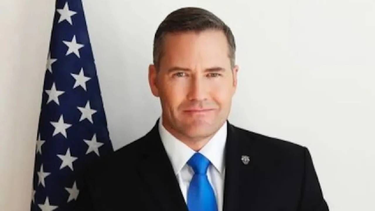 Mike Waltz: ಅಮೆರಿಕದ ರಾಷ್ಟ್ರೀಯ ಭದ್ರತಾ ಸಲಹೆಗಾರನಾಗಿ ಮೈಕ್ ವಾಲ್ಡ್ಜ್ ನೇಮಕ Mike Waltz: ಅಮೆರಿಕದ ರಾಷ್ಟ್ರೀಯ ಭದ್ರತಾ ಸಲಹೆಗಾರನಾಗಿ ಮೈಕ್ ವಾಲ್ಡ್ಜ್ ನೇಮಕ