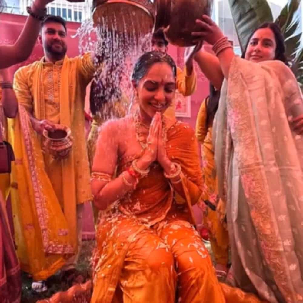 ನಾಗ ಚೈತನ್ಯ ಮತ್ತು ಶೋಭಿತಾ ಧುಲಿಪಾಲ ವಿವಾಹವಾಗುತ್ತಿದ್ದಾರೆ. ವಿವಾಹ ಶಾಸ್ತ್ರಗಳು ಇಂದಿನಿಂದ (ನವೆಂಬರ್ 29) ಪ್ರಾರಂಭ ಆಗಿವೆ. ಕುಟುಂಬ ಸದಸ್ಯರು ಮಾತ್ರವೇ ಈ ಕಾರ್ಯಕ್ರಮದಲ್ಲಿ ಭಾಗಿ ಆಗಿದ್ದಾರೆ.