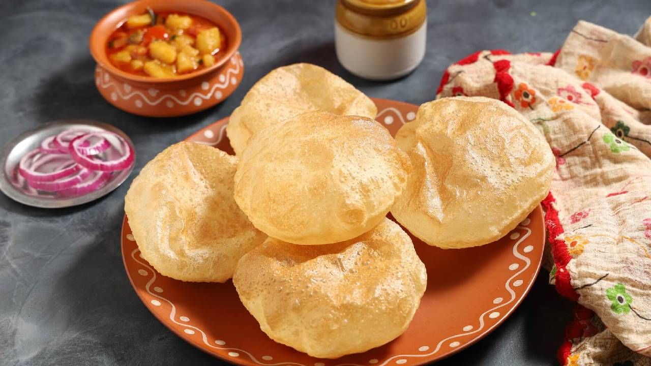 ಮೂರಕ್ಕಿಂತ ಹೆಚ್ಚು ಪೂರಿಗಳನ್ನು ಒಟ್ಟಿಗೆ ತಿಂದ ಬಾಲಕ, ಉಸಿರುಗಟ್ಟಿ ಸಾವು ಮೂರಕ್ಕಿಂತ ಹೆಚ್ಚು ಪೂರಿಗಳನ್ನು ಒಟ್ಟಿಗೆ ತಿಂದ ಬಾಲಕ, ಉಸಿರುಗಟ್ಟಿ ಸಾವು