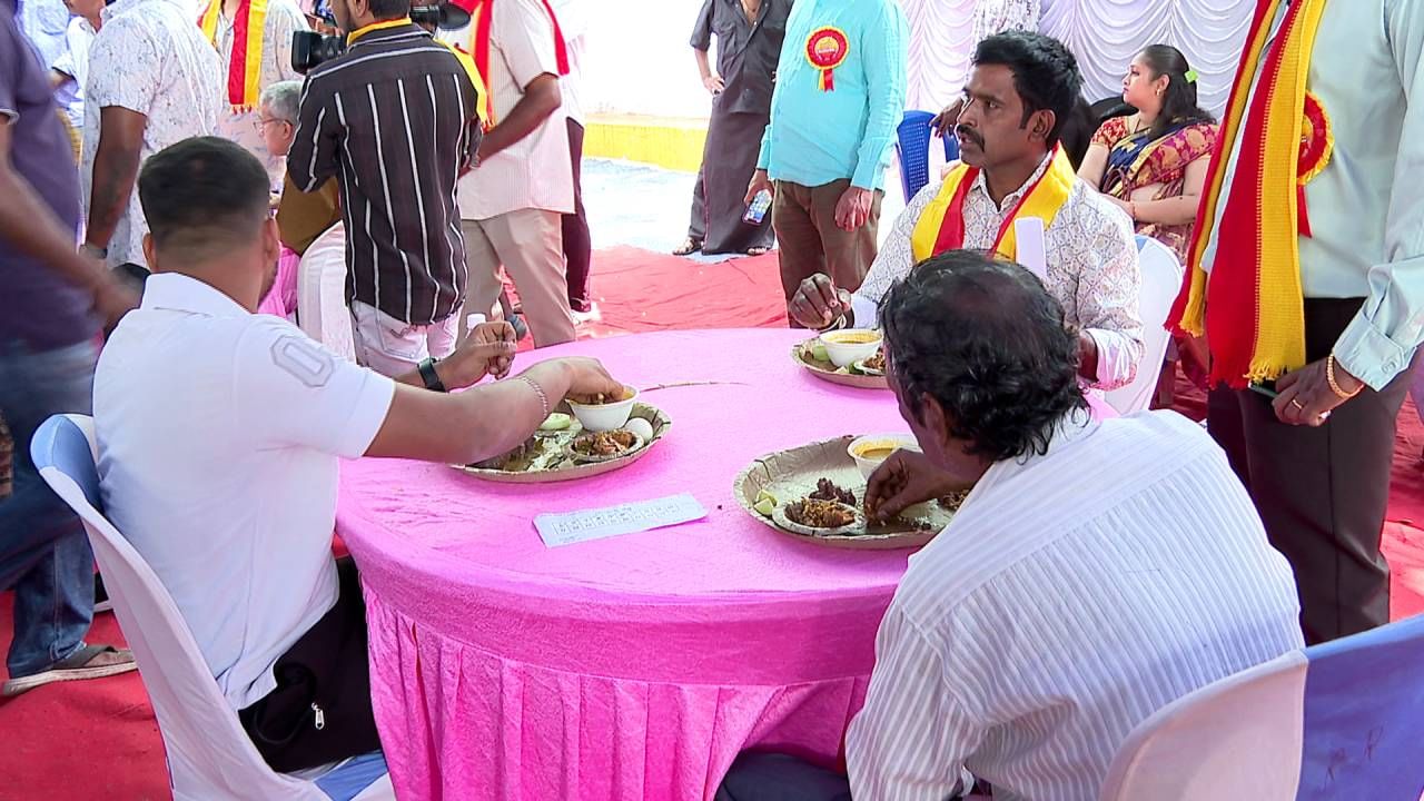  ಒಟ್ಟಿನಲ್ಲಿ ಮುದ್ದೆ ತಿನ್ನುವ ಸ್ಪರ್ಧೆ ಬೆಂಗಳೂರಿನ‌ ಜನರಿಗೆ ಬಹಳ ಖುಷಿ ಕೊಟ್ಟಿದ್ದು, ಅನೇಕರು ಈ ವೀಕೆಂಡ್‌ನ್ನು ಮುದ್ದೆ ತಿನ್ನೋ ಮೂಲಕ ಎಂಜಾಯ್ ಮಾಡಿದರು.